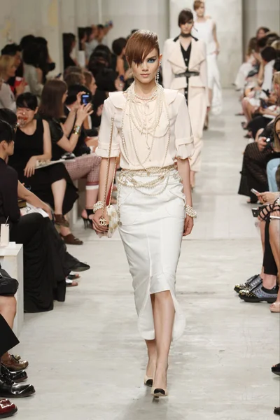 Look 42